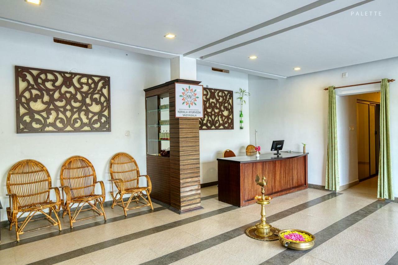 Grand Ayur Island Hotel Perumbalam Exterior photo